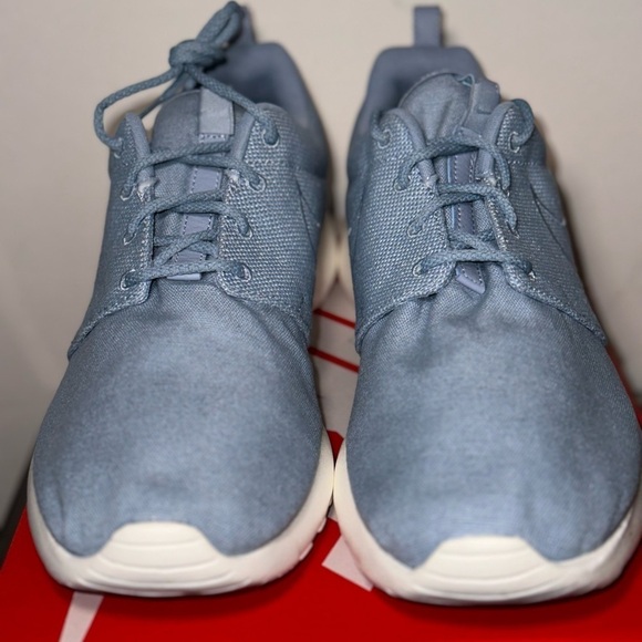 New Mens Size 10.5 Nike Roshe One Premium Running Shoes 525234 404 - Picture 3 of 9